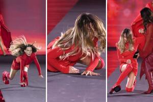 Belinda cae en el desfile de L'Oréal en París