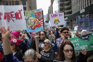 US-POLITICS-TRUMP-TAX-PROTEST