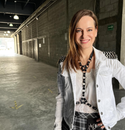 Otra celebridad que se une a la lista es
<b>Gaby Platas</b>, quien en una entrevista con Mara Patricia Castañeda para su canal de YouTube el 6 de agosto de 2021 compartió cuáles fueron las razones que la llevaron a someterse a una cirugía desde muy joven para no embarazarse.
<br>