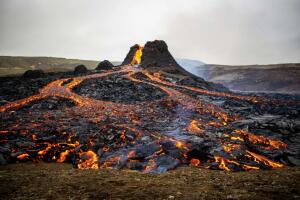 TOPSHOT-ICELAND-VOLCANO-ERUPTION