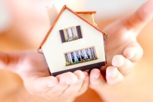 GUIA PARA ADULTOS MAYORES /Housing .jpg