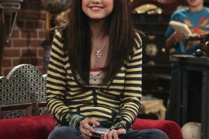 selena-gomez-wizards-of-weverly-place