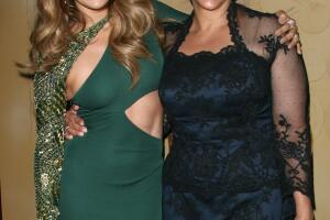 Jennifer Lopez y su mamá Lupe.jpg