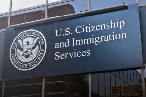 USCIS solicitudes asilo