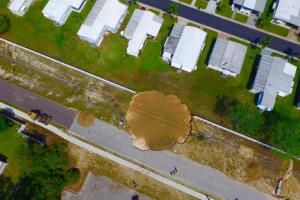Se abre socavón en comunidad de Tarpon Springs