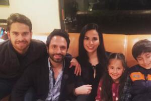 Reynaldo Rossano, sus tres hijos y su exesposa Karla Arreola