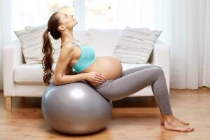 gravidez-exerciico-bola.jpg