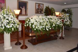 El Velatorio de Walter Mercado