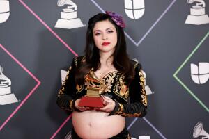 Mon Laferte embarazada