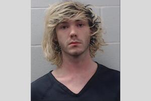 Ashton Popp abuso sexual niña víctimas San Marcos Texas