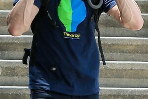 Jeremy Renner y su hijita Ava