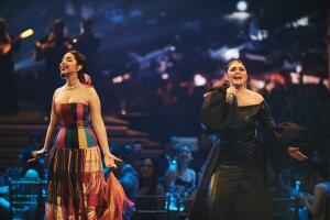 Ángela Aguilar y Yuridia en Premio Lo Nuestro 2024