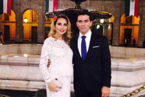 Así luce Elizabeth Álvarez a unos días de dar a luz a sus gemelos