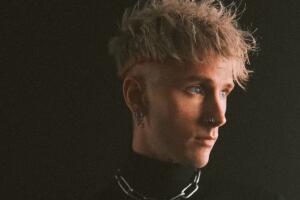 Machine Gun Kelly cantará en Premio Lo Nuestro 2024