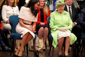 reina-elizabeth-meghan-markle-2.jpg