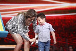 Galilea "le toma una fotografía" a los músicos de Pequeños Gigantes y nosotros tenemos el momento preciso