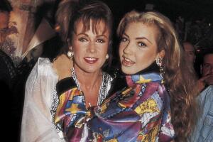 Thalia vs Laura Zapata