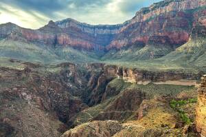 Excursionista de 65 años pierde la vida en el Gran Cañón cuando recorría el Borde Sur