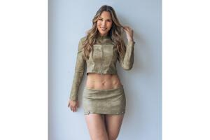 Alejandra Jaramillo será host en el live stream de Premios Juventud 2025