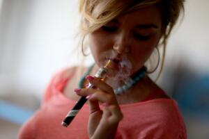 E Cigarettes Become Popular Alternative