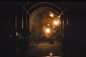 The Batman Escena corredor elevador accion sin CGI.jpg