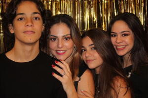 Adriana Nieto y sus hijos