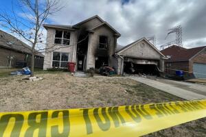 suicidio incendio Royse City