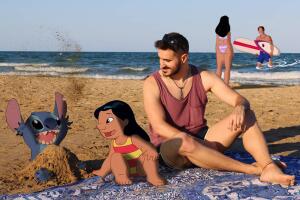  Samuel Manzanera Blasco ilustra su día a día a lado de personajes Disney: fotos