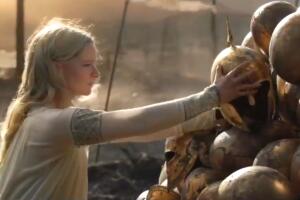 The Rings of Power - Morfydd Clark como Galadriel (2).jpg