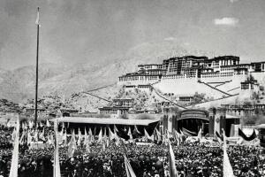 Tibetans gather during armed uprising ag