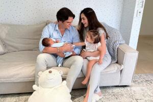 Ximena Navarrete y sus hijos