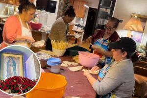 Más de 1,500 tamales para traileros que peregrinarán por la celebración de la Virgen de Guadalupe en Des Plaines, Illinois