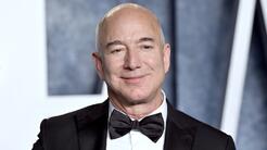 Cómo consiguió Jeff Bezos volver a destronar a Musk y recuperar su puesto como el hombre más rico del mundo 