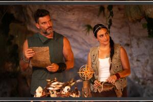 Julián Gil y Valeria Marín conducen 'El Conquistador'