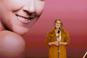 Céline Dion no estaba anunciada en el 'line-up' oficial de los GRAMMY 2024.