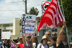 US-POLITICS-TRUMP-TAX-PROTEST