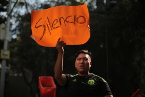 carteles-de-silencio-mexico3.jpg