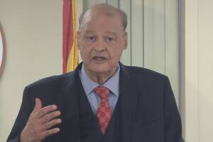 oficiales armados (1).jpg