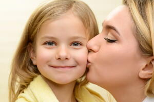 8 frases maravilhosas que você pode dizer à sua filha para promover autoestima