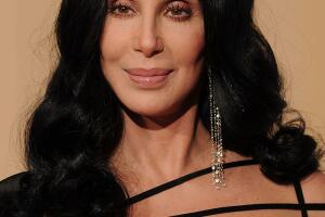 cher-golden-globe-2019-0512201919-1.jpg