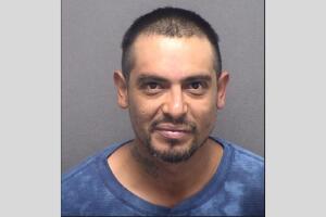 José Espinoza incendia auto mujer San Antonio Texas