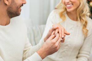 casal-compromisso-anel.jpg