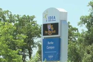 estudiante pelea apuñalada lápiz IDEA Burke escuela San Antonio Texas