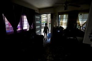 APTOPIX MIGRANTES-BOTIN DE CARTELES