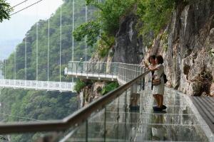 Ponte de vidro Bach Long