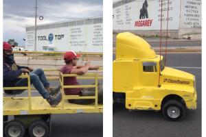 mini_trailer_amarillo.jpg