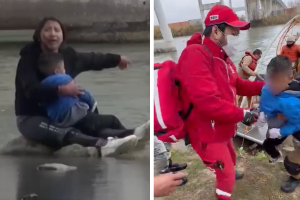 madre-hijo-atrapados-río-Bravo-rescate