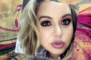 Chiquis es la queen de las selfies and we love it!