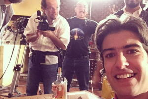 Mira lo que pasó detrás de cámaras de la serie Por Siempre Joan Sebastian 