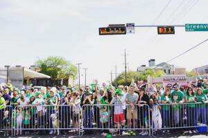 desfile San Patricio Dallas Greenville